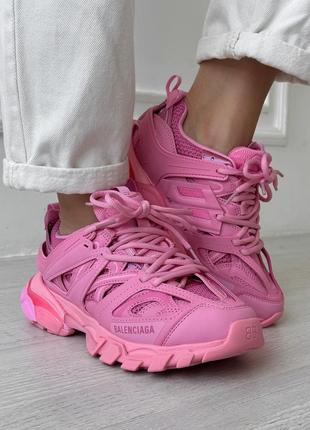 Кроссовки в стиле total track pink