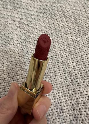 Помада estée lauder