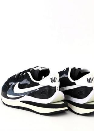 Мужские кроссовки nike vaporwaffle x sacai black white4 фото