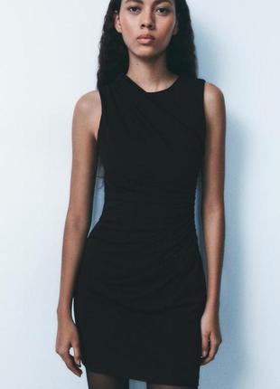Коротка сукня з драпуванням  zara