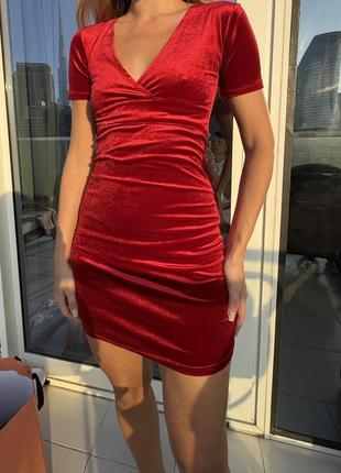 Велюровое красное платье zara
