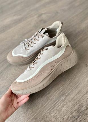 Кроссовки кожаные оригинал ecco therap 825274 гг.45