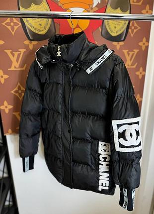 Женская зимняя куртка в стиле chanel