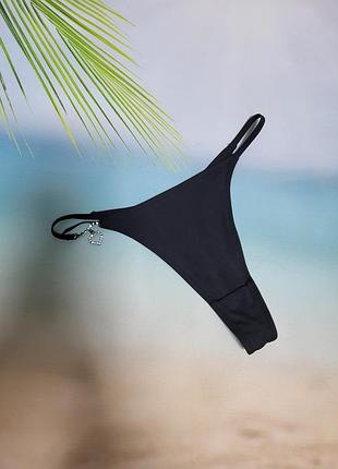 Трусики стринги черные с декором сердечко из камушек