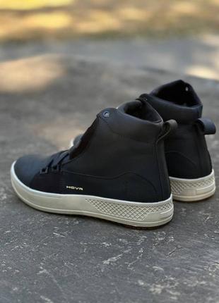 Зимние ботинки under armour цвет черный белая подошва