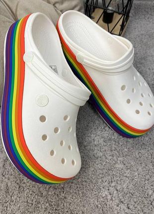 Женские кроксы сабо на платформе crocs crocband platform rainbow лидер продаж