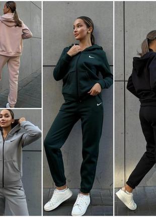 Базовий спортивний женский костюм nike