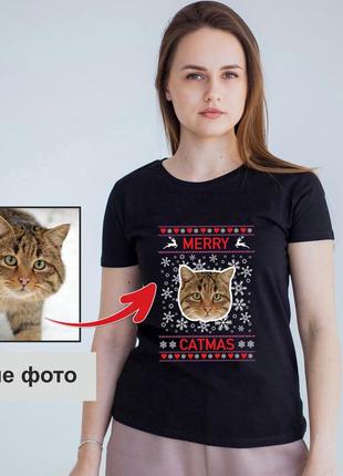 Новорічна футболка з домашнім улюбленцем. друк на футболці з новорічним принтом