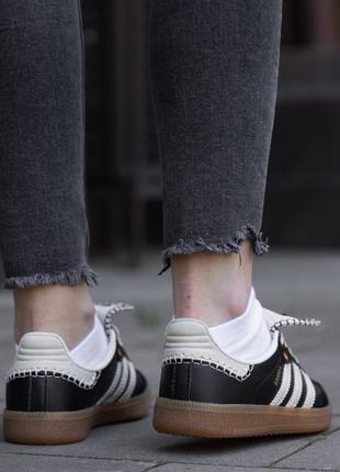 Жіночі чорні кросівки adidas samba4 фото