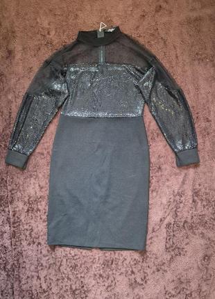 Элегантное черное платье.