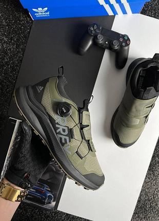 Чоловічі кросівки adidas terrex 320 khaki