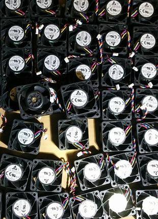 Вентилятори 40х40х28мм 12в 0.6 а "delta electronics" 15000 об/хв