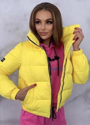 Куртка жіноча