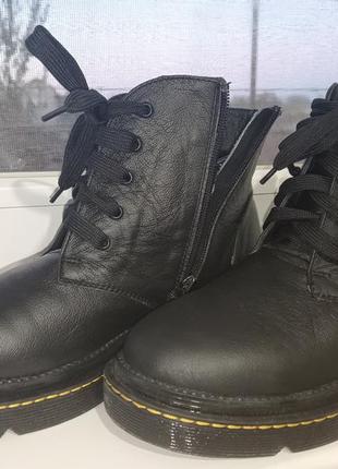 Черные, зимние, кожаные ботинки, размер 40 на среднюю стопу