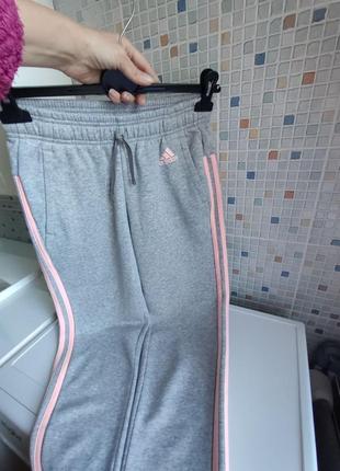 Спортивні штани adidas.7 фото