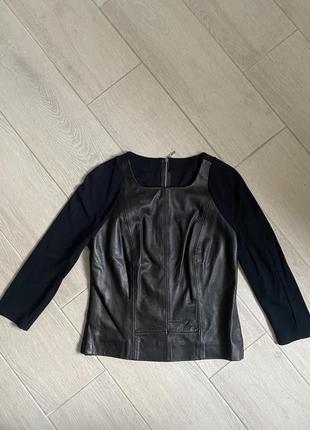 Блуза з шкіряними вставками , розмір м