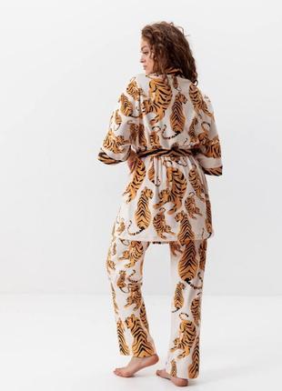Комплект жіночий з плюшевого велюру штани та халат тигриця 3416_l 15949 l3 фото