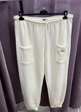 Спортивные женские штаны