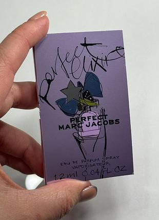 Marc jacobs perfect elixir — амбровий жіночий аромат із соковитим ревенем, ваніллю та шляхетними відтінками деревини, пробний зразок, 1,2 мл