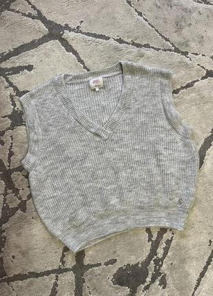 Мягкая жилетка от pull & bear m