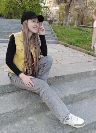 Кепка с косичками