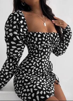Платье новое prettylittlething