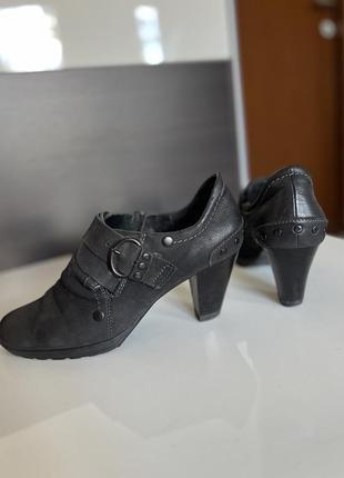 Продам закрытые туфли (бренд "marco tozzi"). р.40