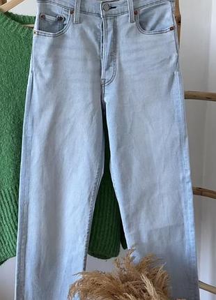 Джинсы прямые levi's