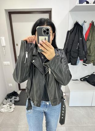 Шкіряна куртка zara ( косуха)