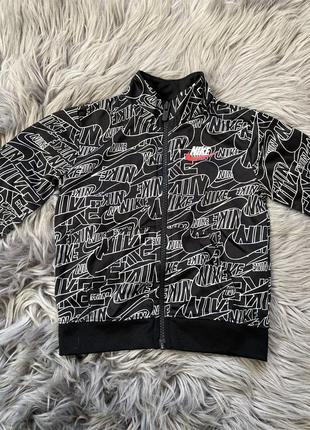 Дуже класна кофта куртка nike оригінал