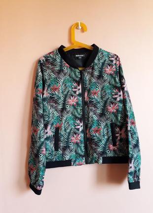Легкая куртка на девочку 12 лет
