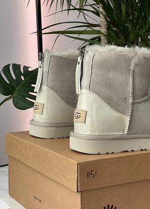 Ugg mini lacquer zip light grey 8