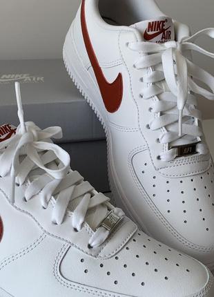 Оригинальні кросівки nike air force 1 ‘07 white/rugger orange blanc/orange brut dd8959-1153 фото