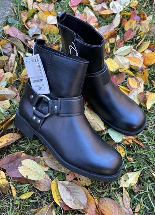 Новые ботинки женские