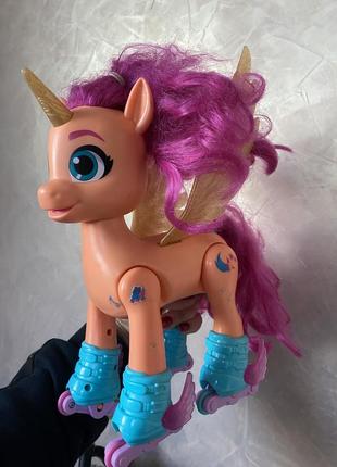 Іграшка поні з мікрофоном