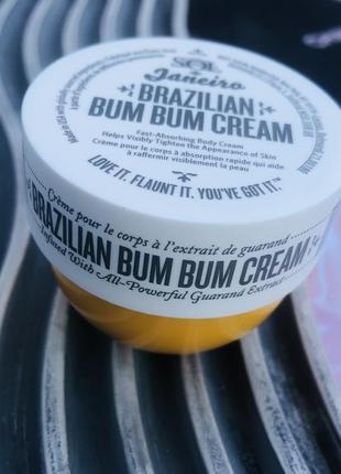 Зміцнювальний і розгладжувальний крем brazilian bum bum cream sol de janeiro