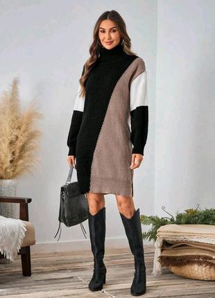 Сукня тепла з воротом