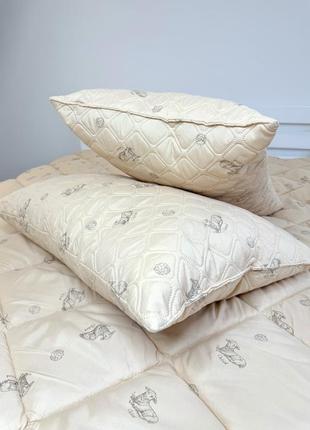 Подушка з вовни