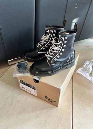 Продам черевики оригінал dr. martens ( мартенси)