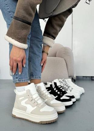 Женские зимние кроссовки