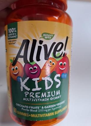 Мультивітаміни. alive! kids, жувальні мультивітаміни преміальної якості для дітей, зі смаком вишні, винограду та апельсина,