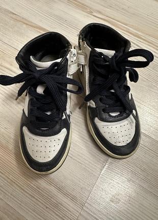 Дитячі кросівки снікерси