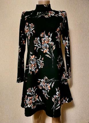 Красивое короткое женское платье ax paris