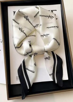 Хустка 70см біла