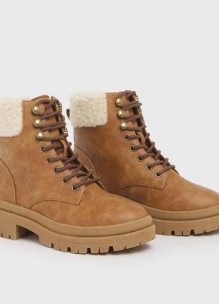 Осенние коричневые ботинки с мехом 39 размер