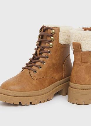 Осенние коричневые ботинки с мехом 39 размер