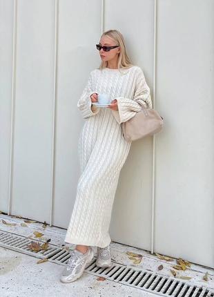 Платье длинное вязкое теплое кремовое