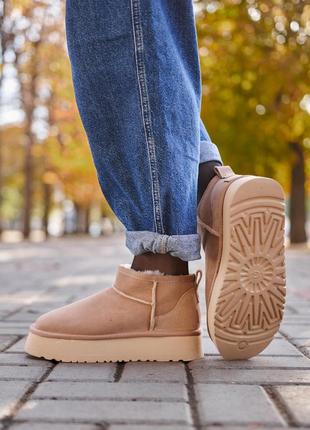 Жіночі уггі ugg classic ultra mini platform beige v2 v / smb