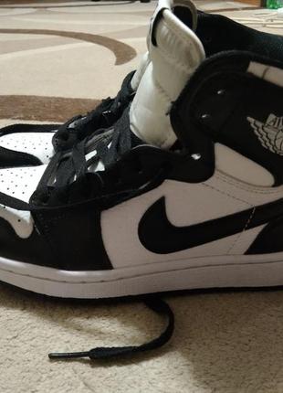 Високі кросівки nike air jordan розмір 39 (25 см)