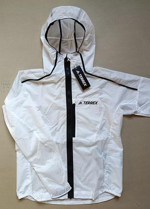Ветровка женская для бега adidas terrex. новая с этикетками оригинал